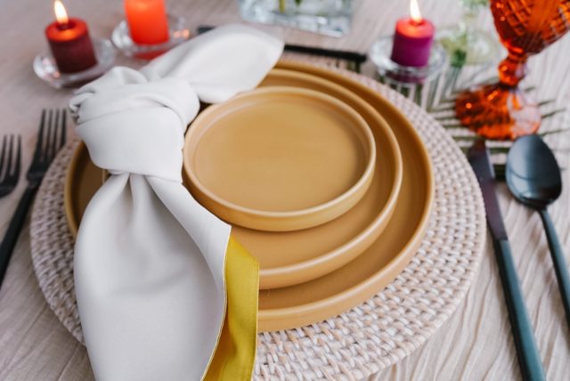 Let's brighten up this gloomy Wednesday with our Honey Stoneware collection. 💛🌦️🍽️⁠
⁠
#eventrentalgroup⁠ #goldiefloral #floralplates #newproduct #torontoevents⁠ #torontoweddings #eventdecor⁠ #weddingplanners ⁠#eventrentals #events #partyrentals #torontorentals #eventplanners ⁠#placesetting #tablesetting ⁠#tablescape #weddinginspo